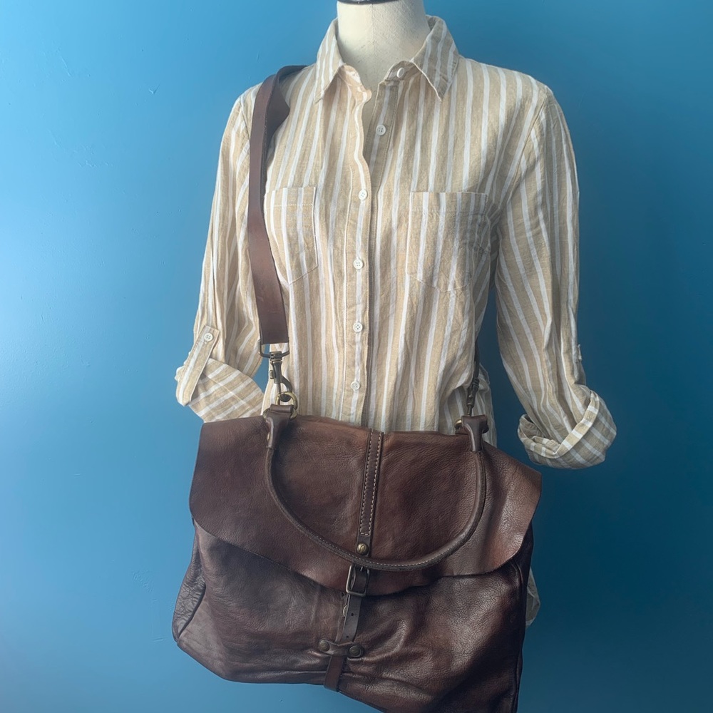 Campomaggi Teodorano crossbody bag made in Italy